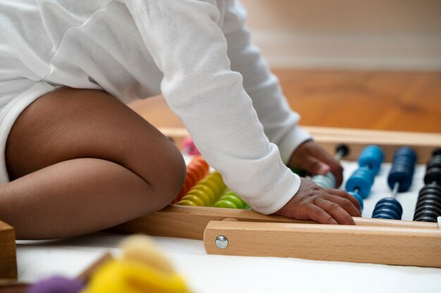 Jak wspierać rozwój sensoryczny u niemowląt?
